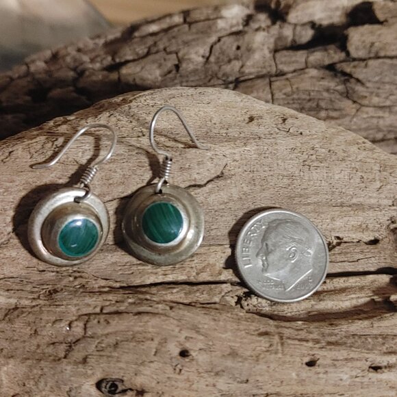 Vintage Sterling Silver Drop Earrings Malachite Artisan Crafted Stamped 925 - Picture 2 of 6